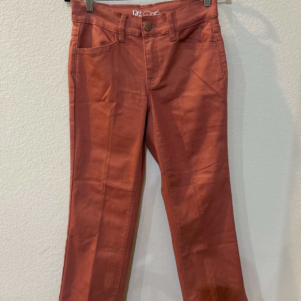 Women’s DG2 Rust Orange Straight-Leg Pants size 6P
